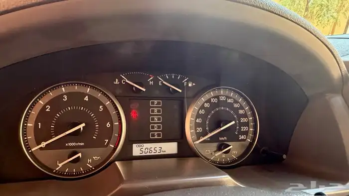 لاندكروزر 2018 gxr مخزن 7