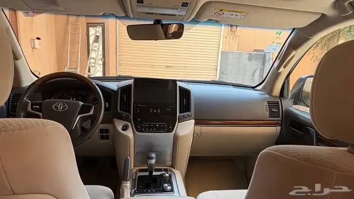 لاندكروزر 2018 gxr مخزن 4