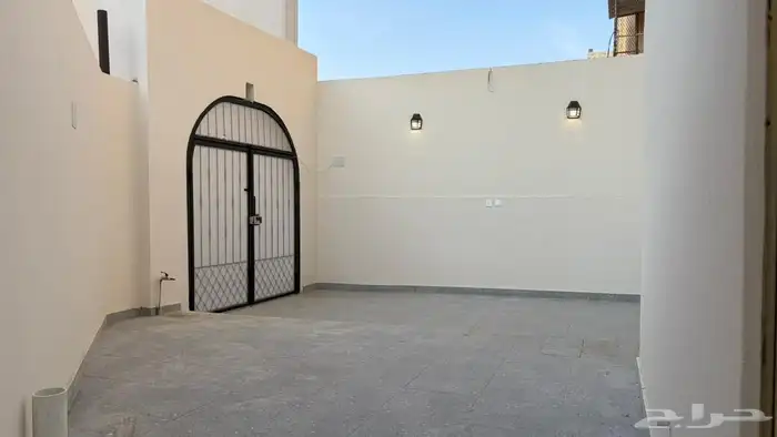 شقه دور ارضي مدخل وحوش مستقل خلف الاستاد الرياضي 0