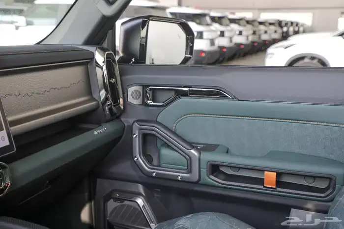 جيتور T2 لاكجري 2026 اسود مطفي داخل زيتي بسعر مميز 13