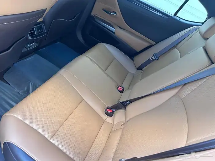 لكزس 2021 ES250 ممشى 63 الف نص فل 36