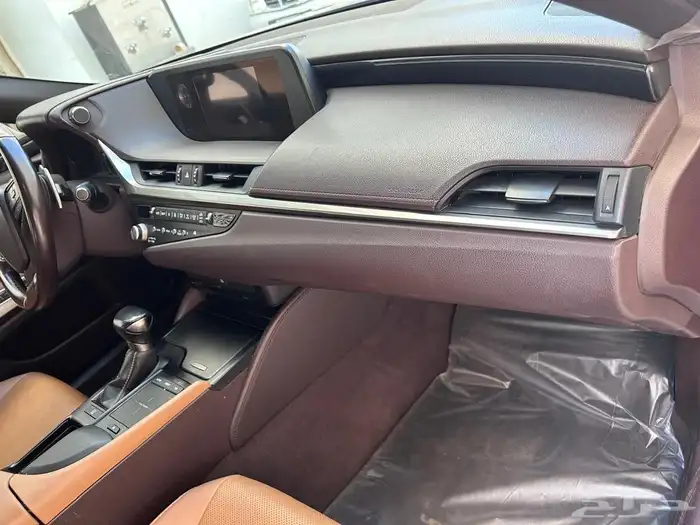 لكزس 2021 ES250 ممشى 63 الف نص فل 25