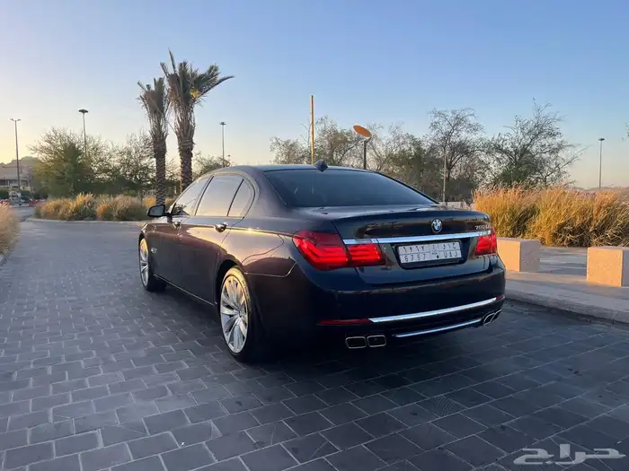 لمحبي القوه والنوادر بي ام دبليو 760 1