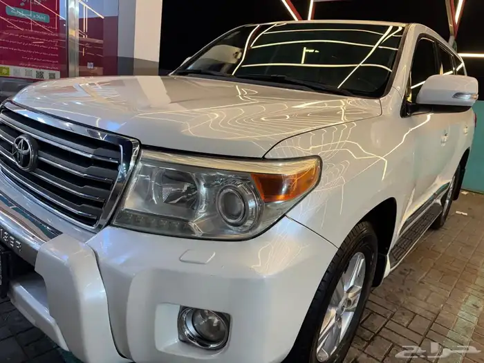 لاندكروزر نظيف جدا 20