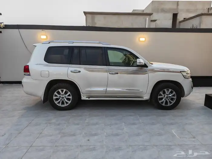 لاند كروزر 2016مالك اول 0