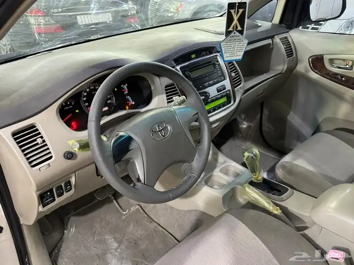 تويوتا انوفا 2012 (( بحالة ممتازة )) 12