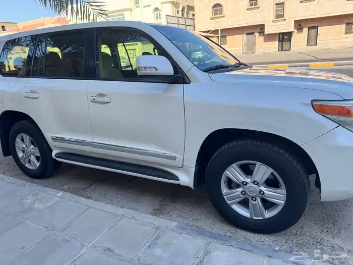 لاندكروزر نظيف جدا 7