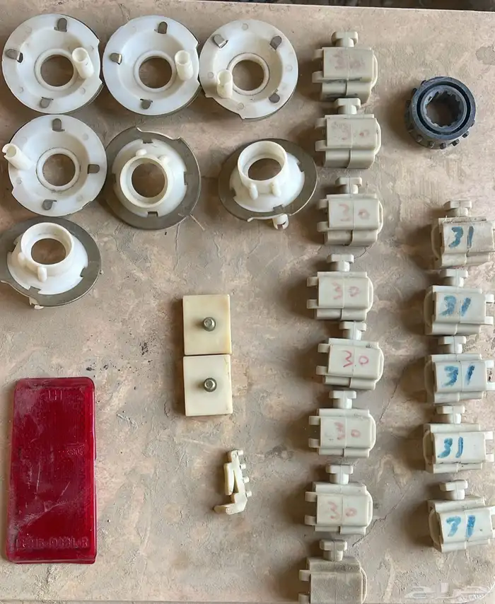 قطع سيارات كلاسيك قديمه 51