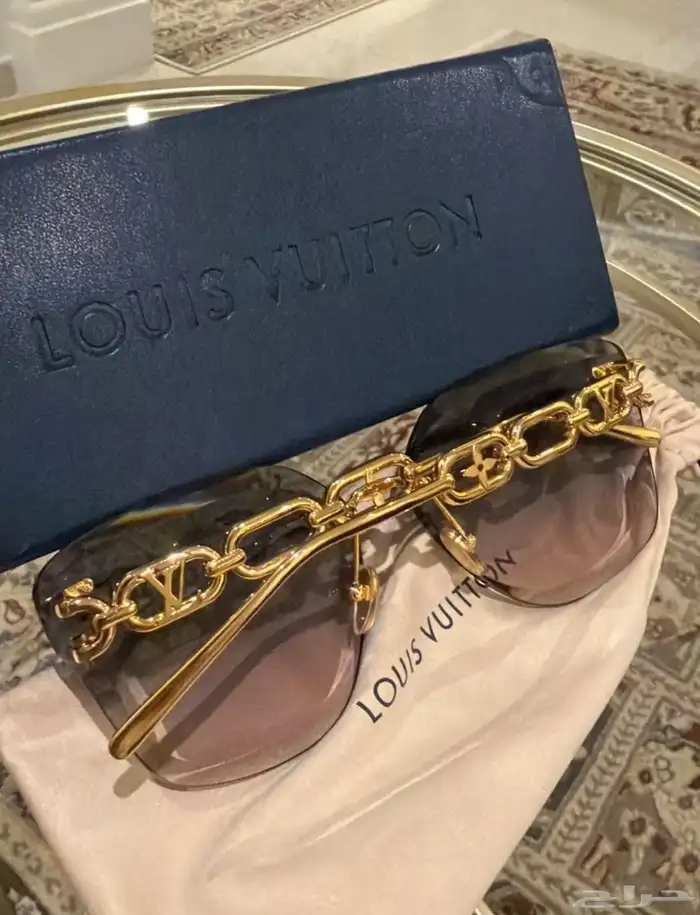 مبيوع نظارة نسائية من لويس فيتون مع الفاتورة 5