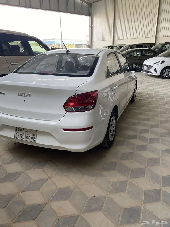 كيا بيجاس 2022   نظيفة وممشاها قليل (قابل للبدل) 1