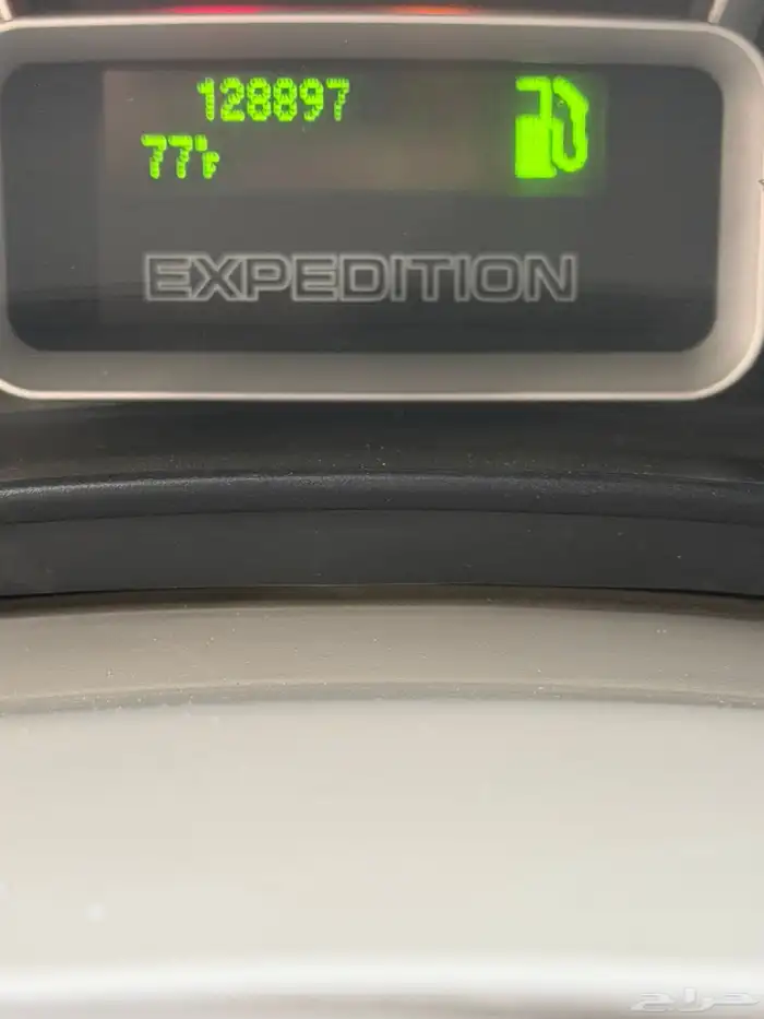 فورد اكسبديشن شاص قصير 2013 عداد قليل 8