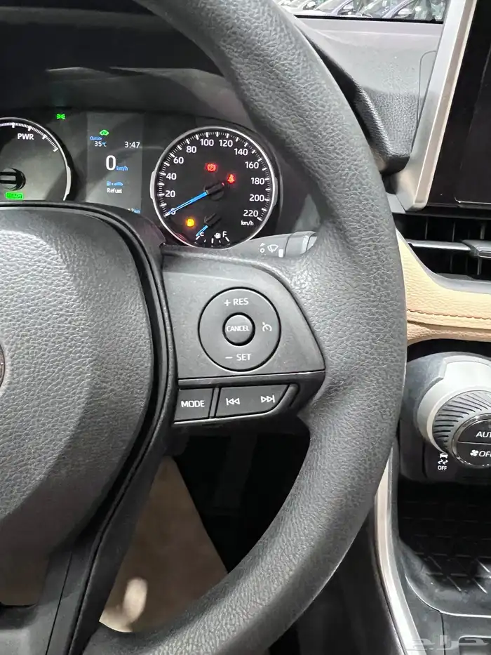 تويوتا راف فور LE دفع رباعي هايبرد 2025 جديد 115.800 شامل 19