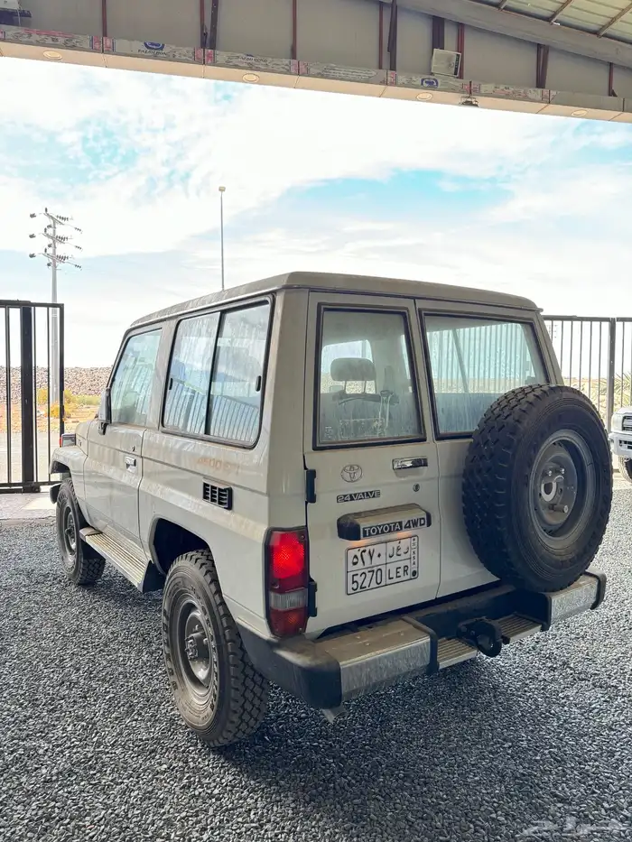 جيب ربع مخزن 2005 5