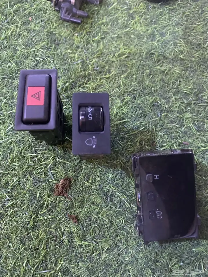 قطع هايلكس يبانيه 1998 الى 2005 4