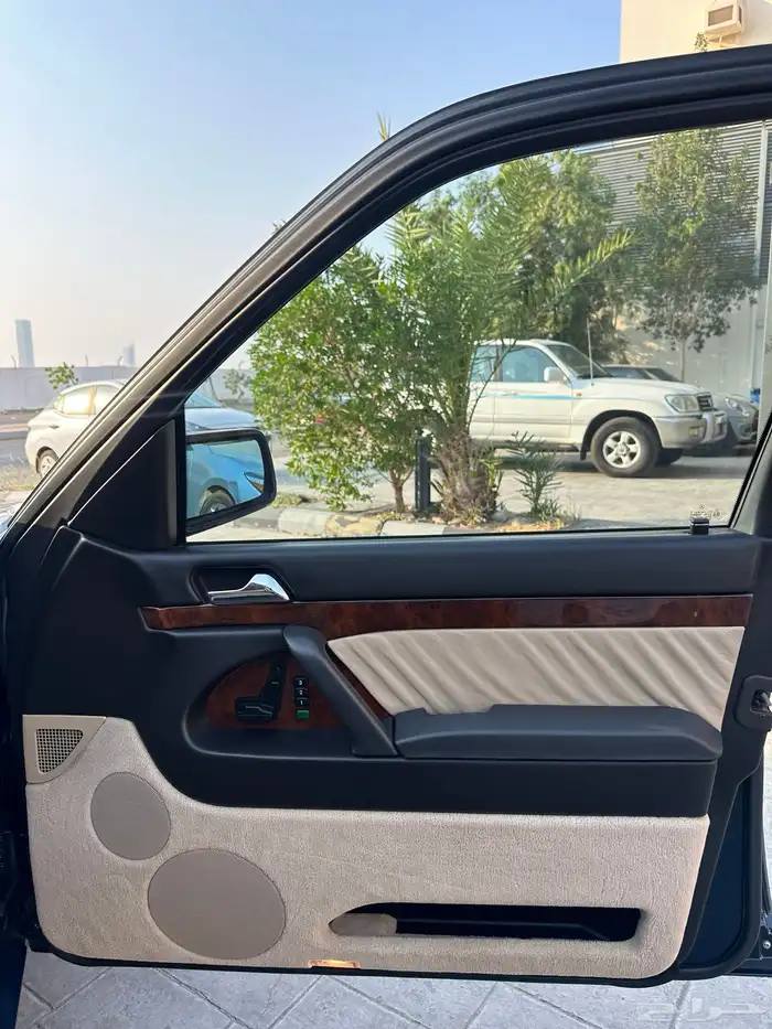 مرسيدس شبح SEL500 مخزن بحالة المصنع 4