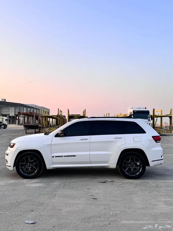 للبيع جيب شروكي 2020 وارد كوريا 2