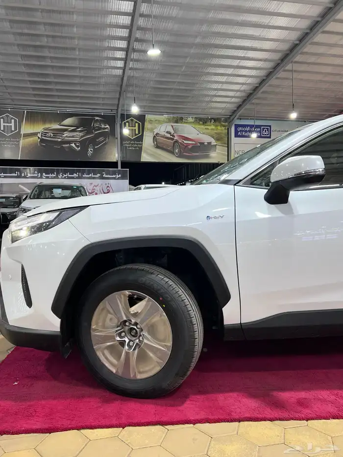 تويوتا راف فور LE دفع رباعي هايبرد 2025 جديد 115.800 شامل 2