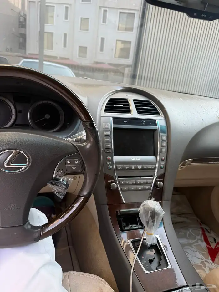 لكزس2012اي اس 7