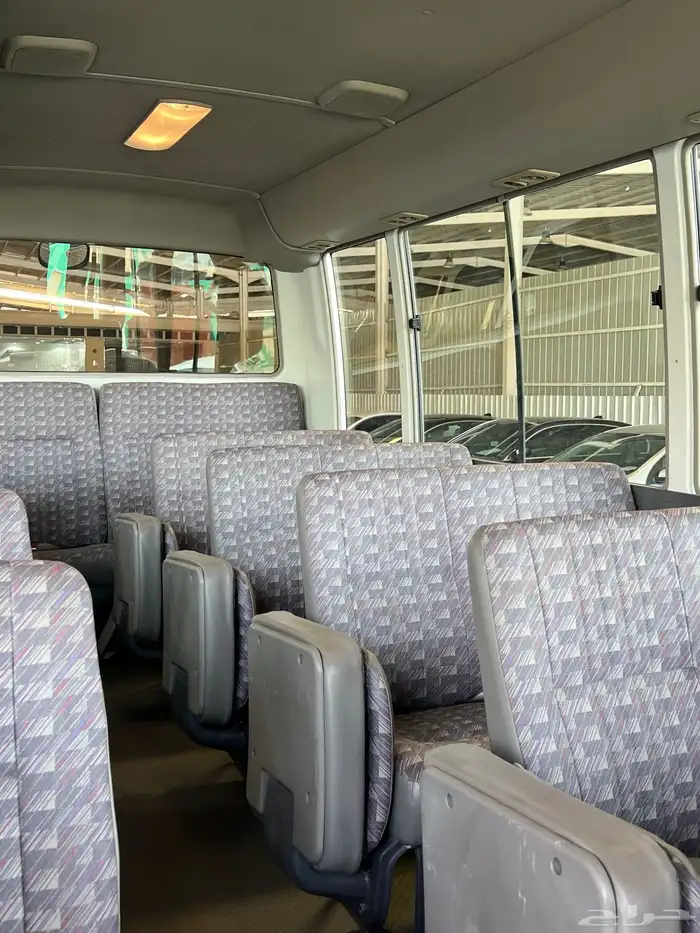 للبيع باص نيسان سيفيليان موديل 2010 ممشي قليل 9