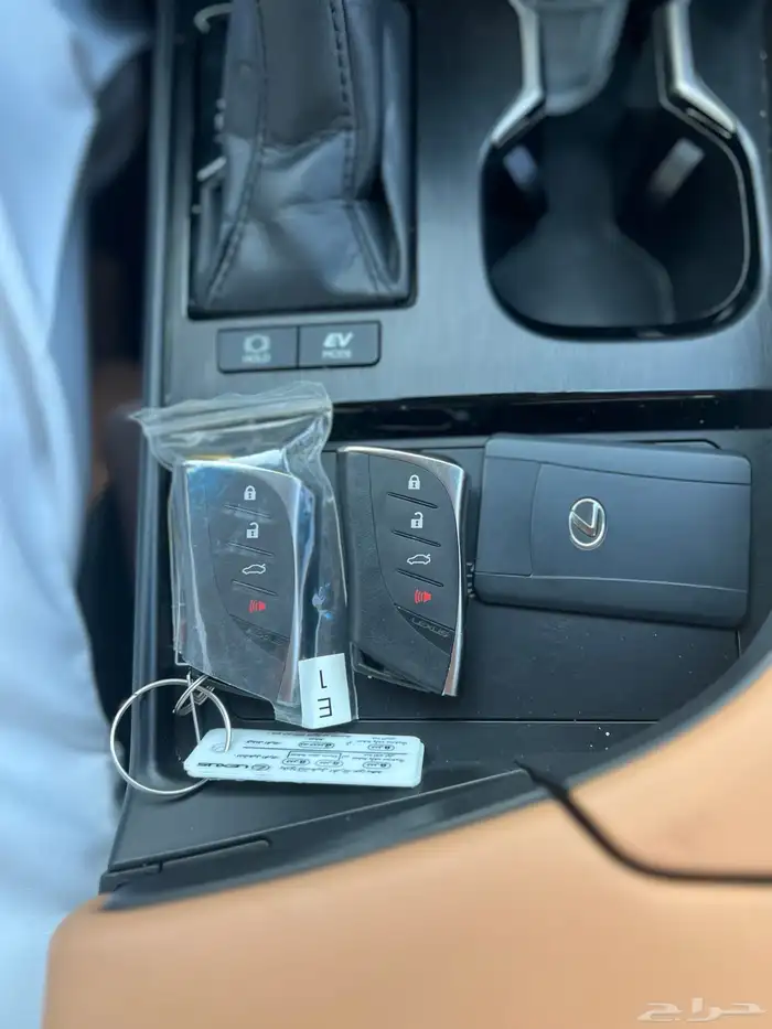 لكزس ES300h بدي وكاله مالك اول فل كامل 47