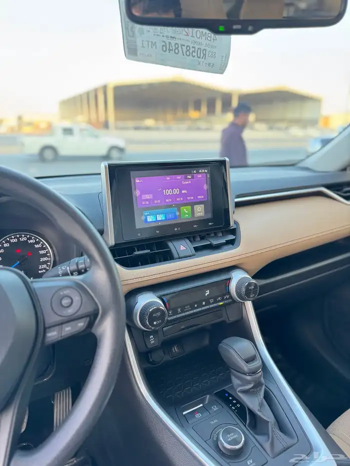 للبيع تويوتا راف فور 2024 - فل كامل هايبرد - بحالة الوكاله 15