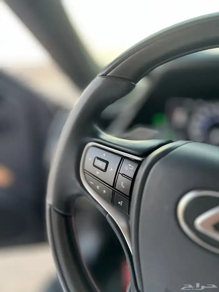 لكزس ES300h بدي وكاله مالك اول فل كامل 36