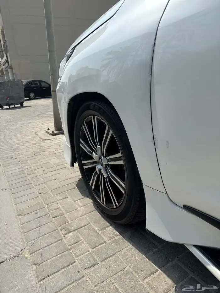 جيب لكزس 2017 سعودي 5