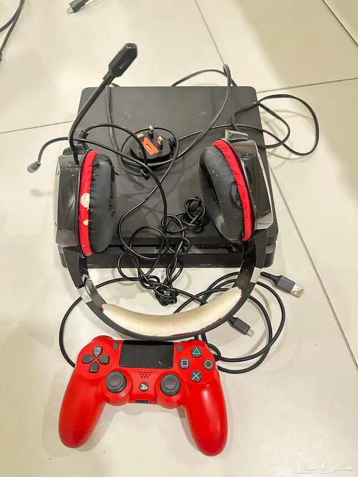 سوني 4 مع يد وسماعة وشاحن يد 2