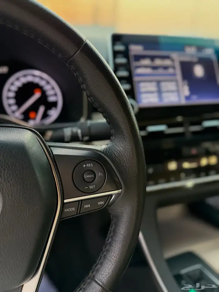 تويوتا افالون 2022 سعودي - تورنق عداد 86 الف كيلو فقط 16