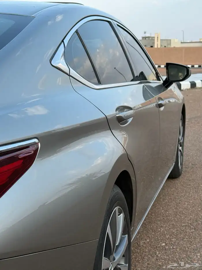 للبيع لكزس 2021 33