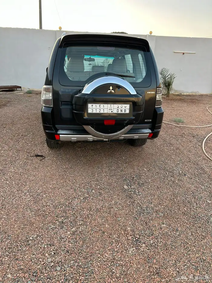 ميستوبيشي باجيرو 2010 فل كامل 2