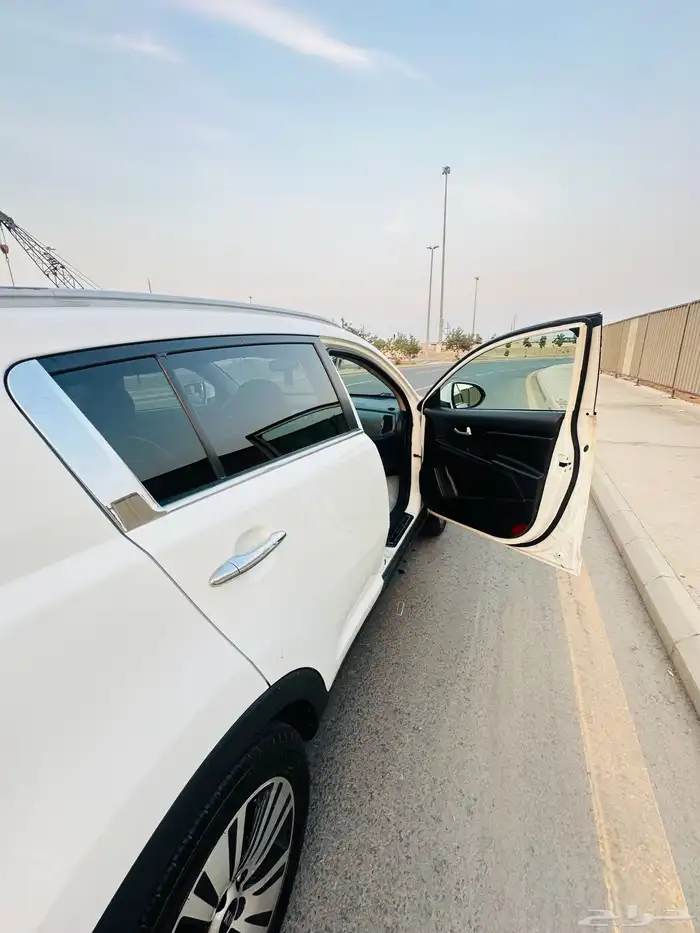 للبيع كيا سبورتاج فول كامل اوبشن موديل 2015 17