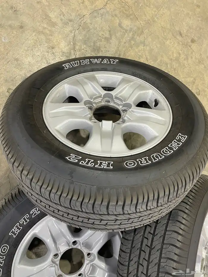 جنوط وكفرات لاندكروزر 1998 2007 كفرات جديده مقاس 17 5