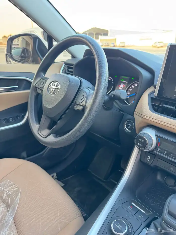 للبيع تويوتا راف فور 2024 - فل كامل هايبرد - بحالة الوكاله 18