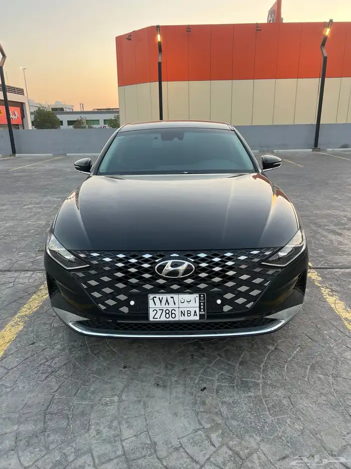 ازيرا 2022 (بنزين ) V6 0