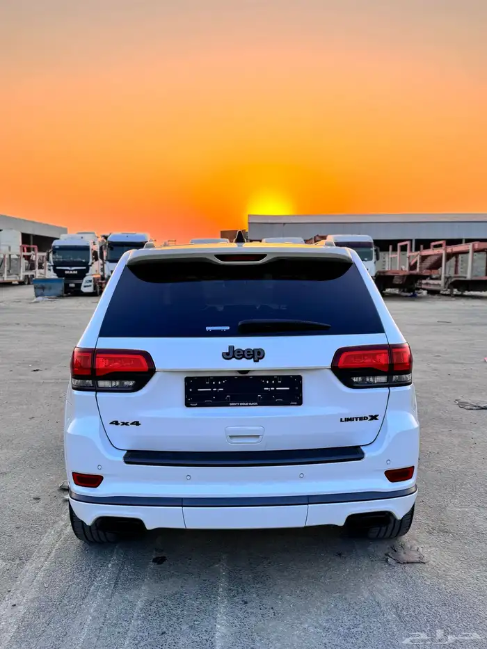 للبيع جيب شروكي 2020 وارد كوريا 4