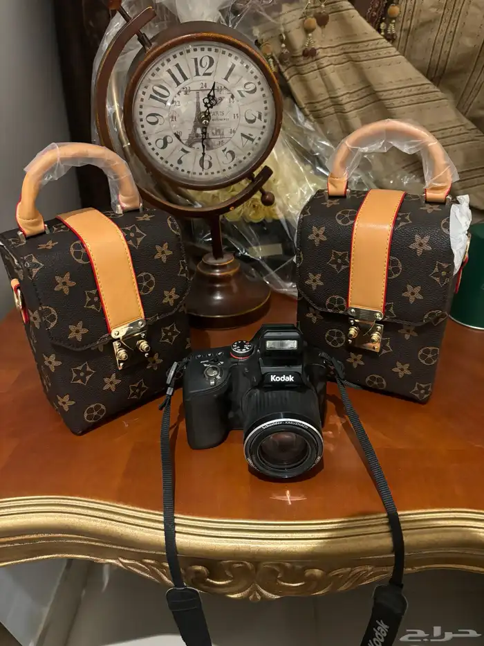 شنطة شانيل و شناط اخرى للبيع 4