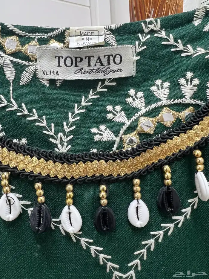 عباية  وجلابية مستخدمة مره واحدة فقط العباية ب 60 و100 1