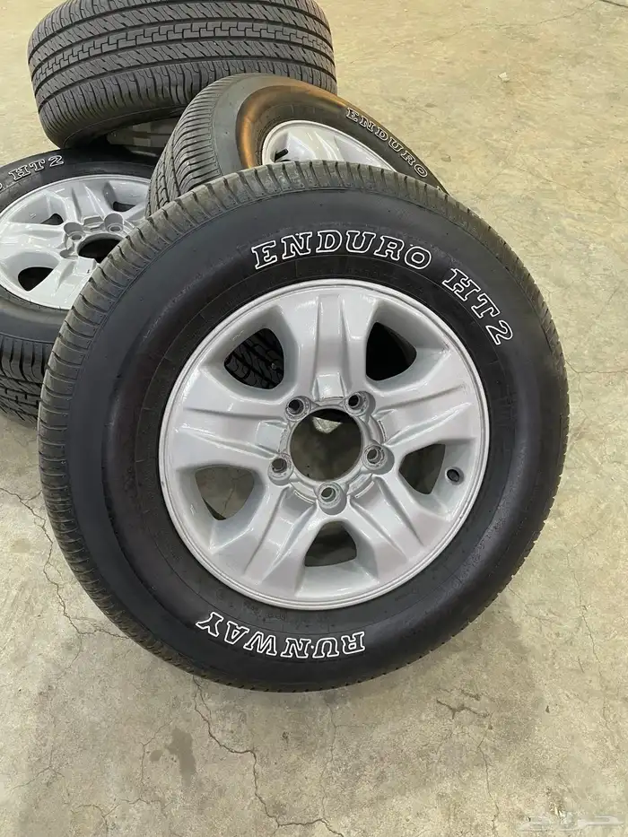 جنوط وكفرات لاندكروزر 1998 2007 كفرات جديده مقاس 17 2