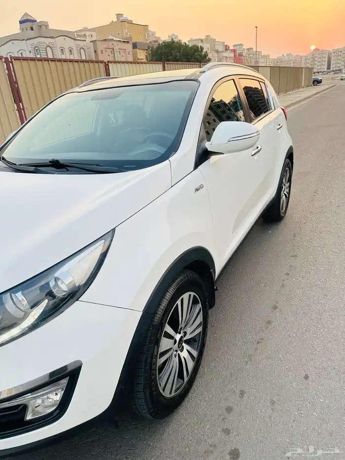 للبيع كيا سبورتاج فول كامل اوبشن موديل 2015 4