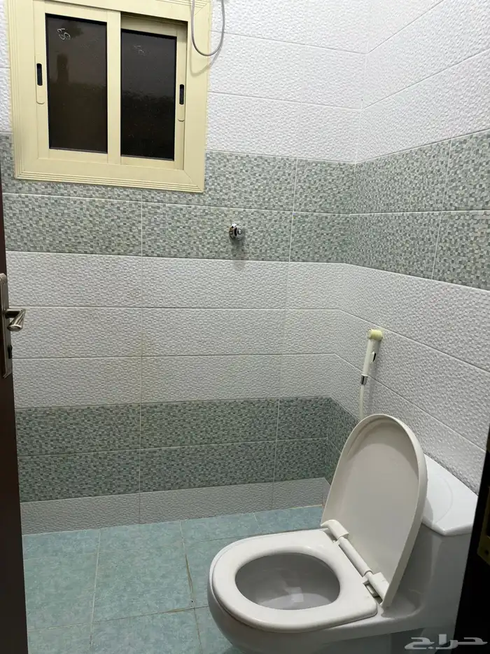 للإيجار ملحق شقة مفروشة حي الحمدانية غرفتين وصالة 8