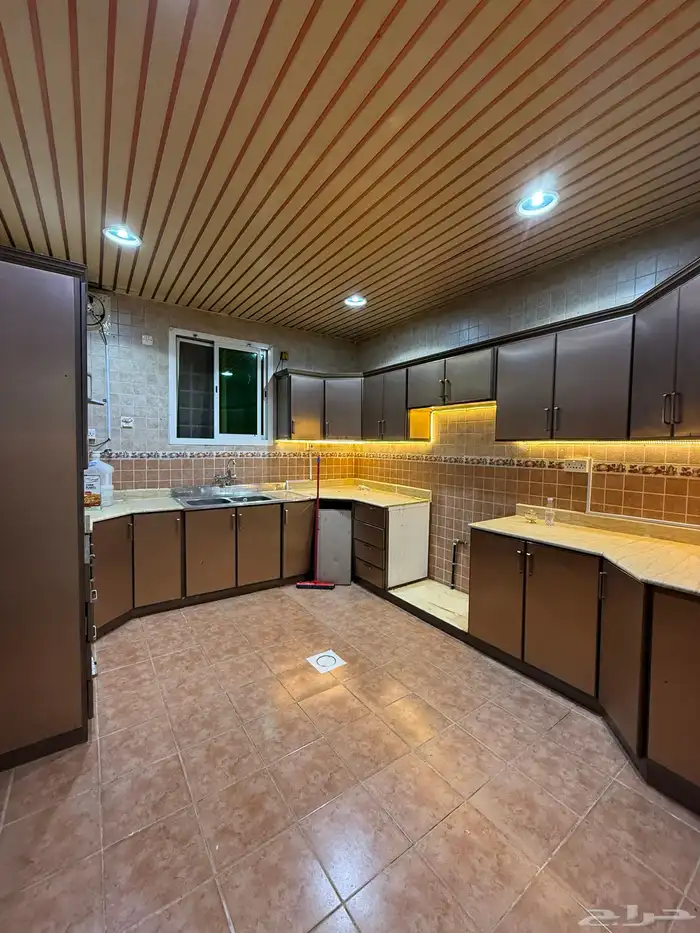 دور للإيجار حي اليرموك 6