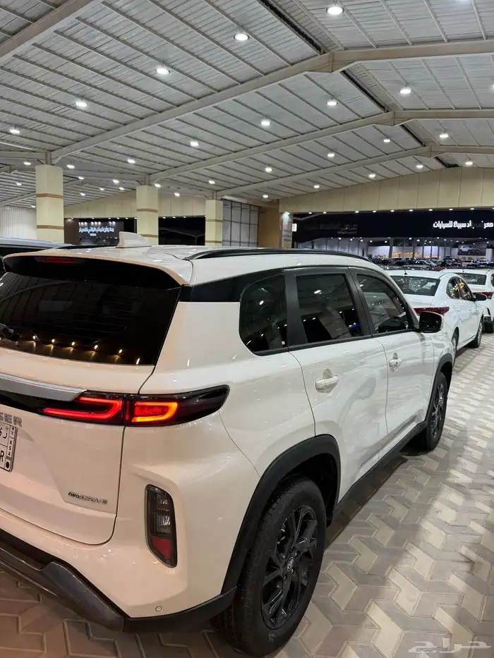 تويوتا اوربان كروزر 2025 4