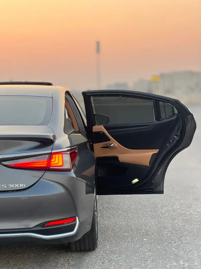 لكزس ES300h بدي وكاله مالك اول فل كامل 28