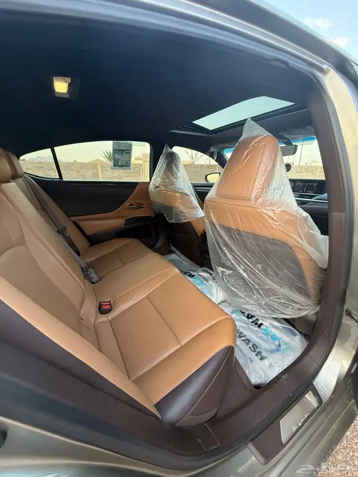 للبيع لكزس 2021 51