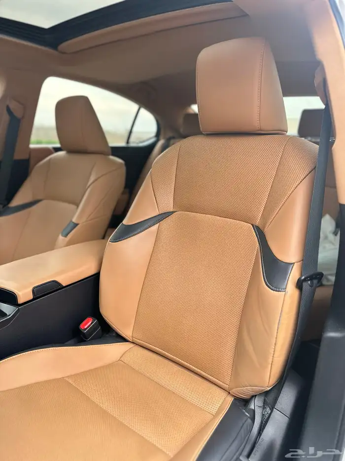 لكزس ES250 2023 AA بنزين 15