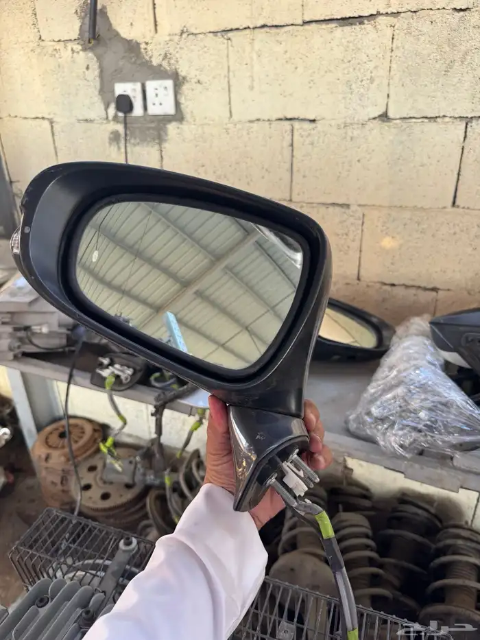 اغراض لكزس من مديل 2000 الى 2015 6