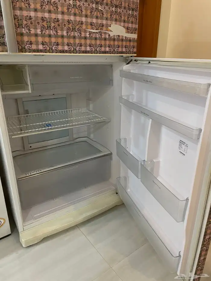 ثلاجة Hitachi 4