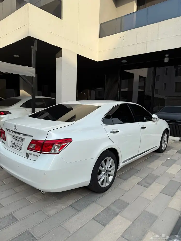 لكزس2012اي اس 2