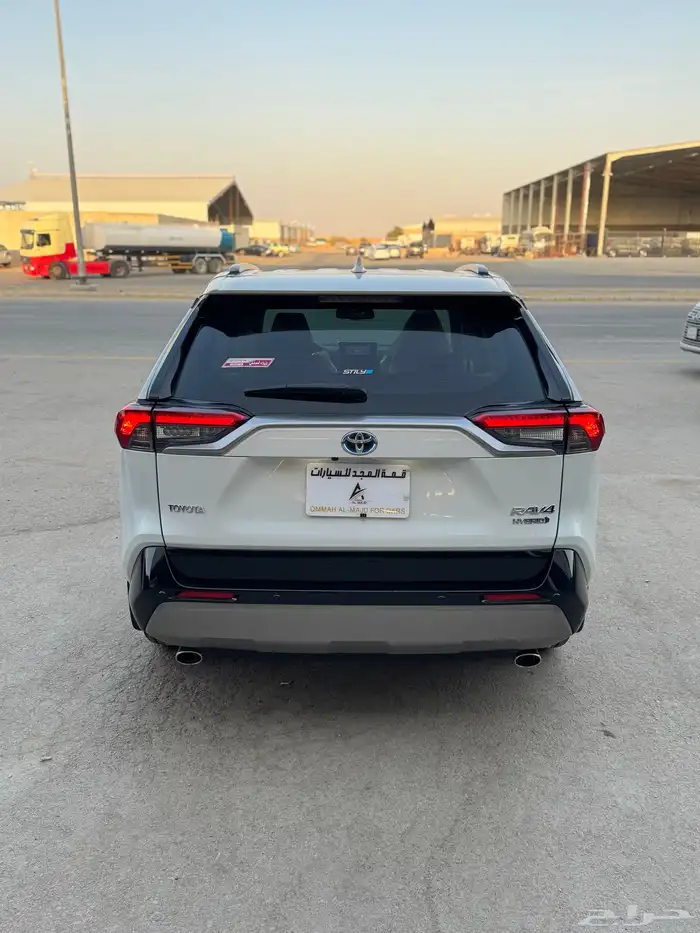 للبيع تويوتا راف فور 2024 - فل كامل هايبرد - بحالة الوكاله 5